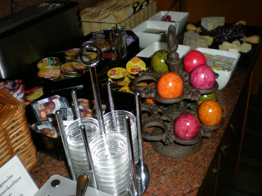 Hotel Goldener Loewe 金茨堡 外观 照片